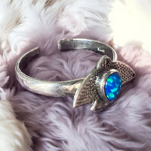 Load image into Gallery viewer, Messenger of Peace - Fire Opal