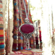 Load image into Gallery viewer, Urban Moon - Indian Ruby
