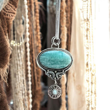 Load image into Gallery viewer, Urban Moon - Amazonite
