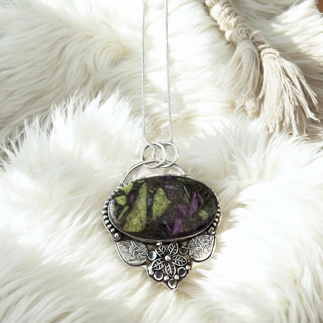 Floral Bloom - Purpurite